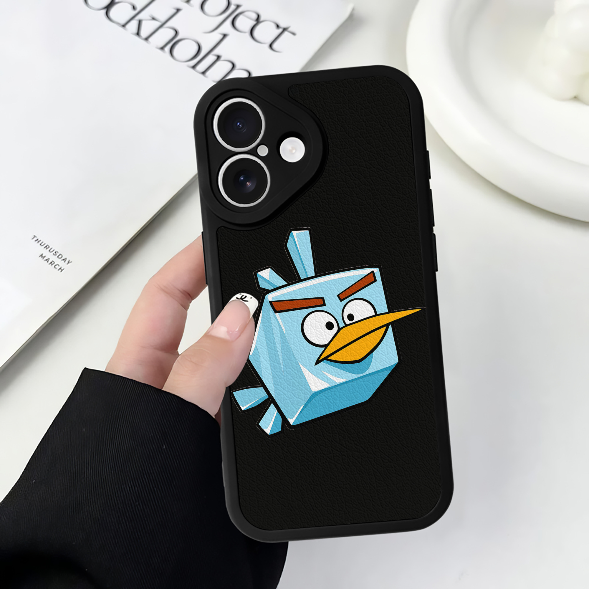 （画像用） Angry Birds アングリーバード 【iPhone 16シリーズ対応】シリコンスマホケース（レザー調） 材質：シリコン